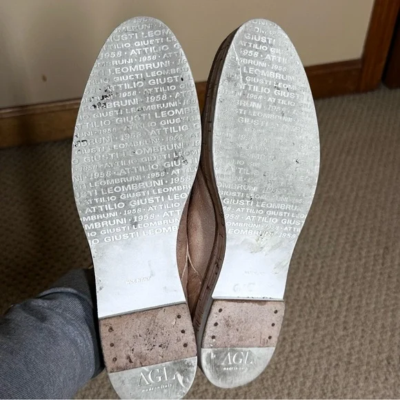 AGL Women's Gold Leather Oxford Shoes Sz 40/9.5 - Picture 12 of 13